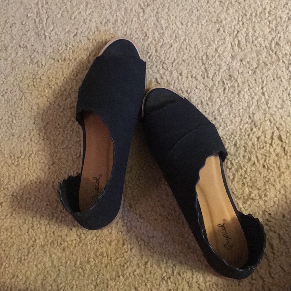 Super cute flat shoes!